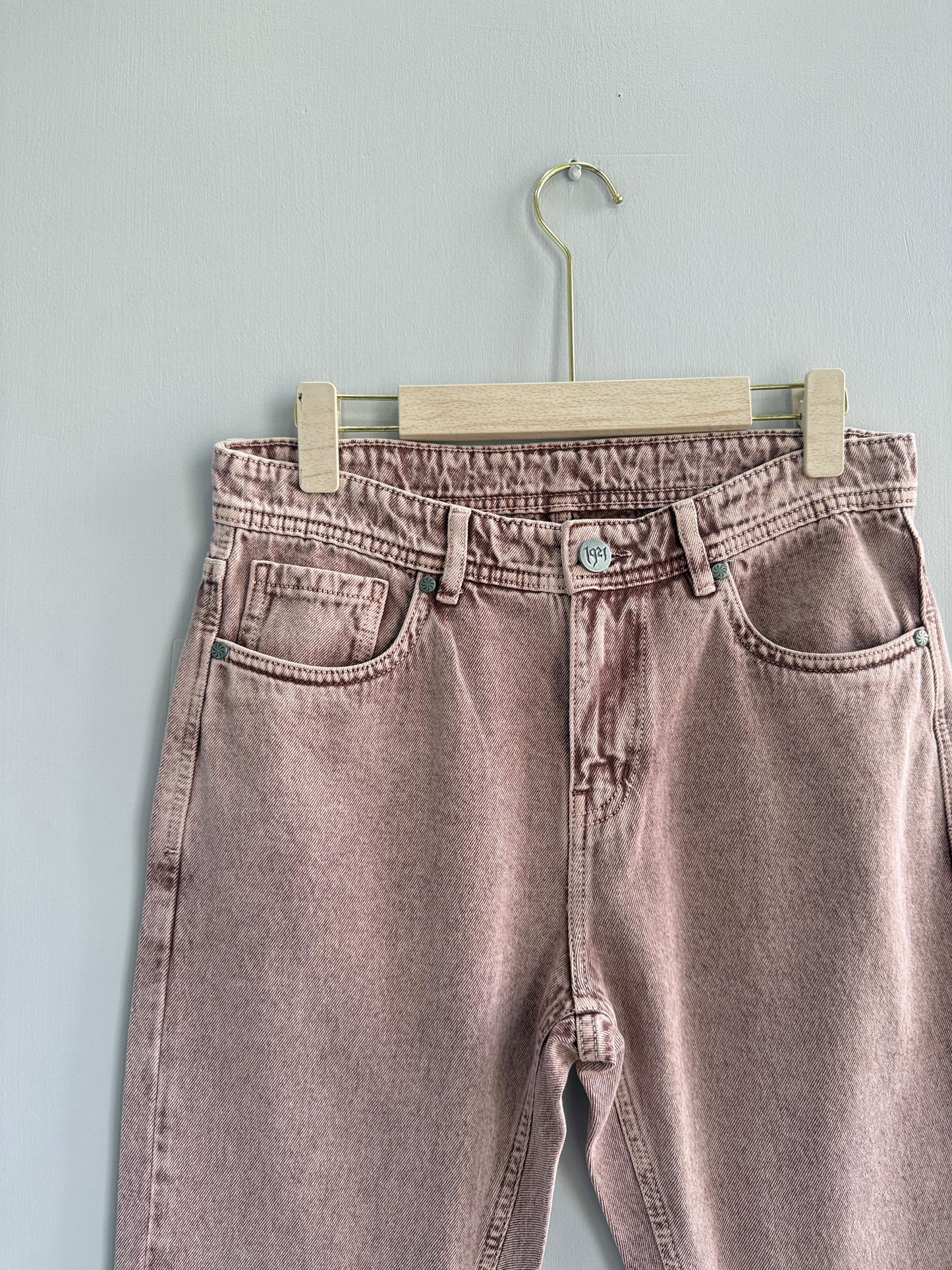 MOM FIT DENIM TROUSERS