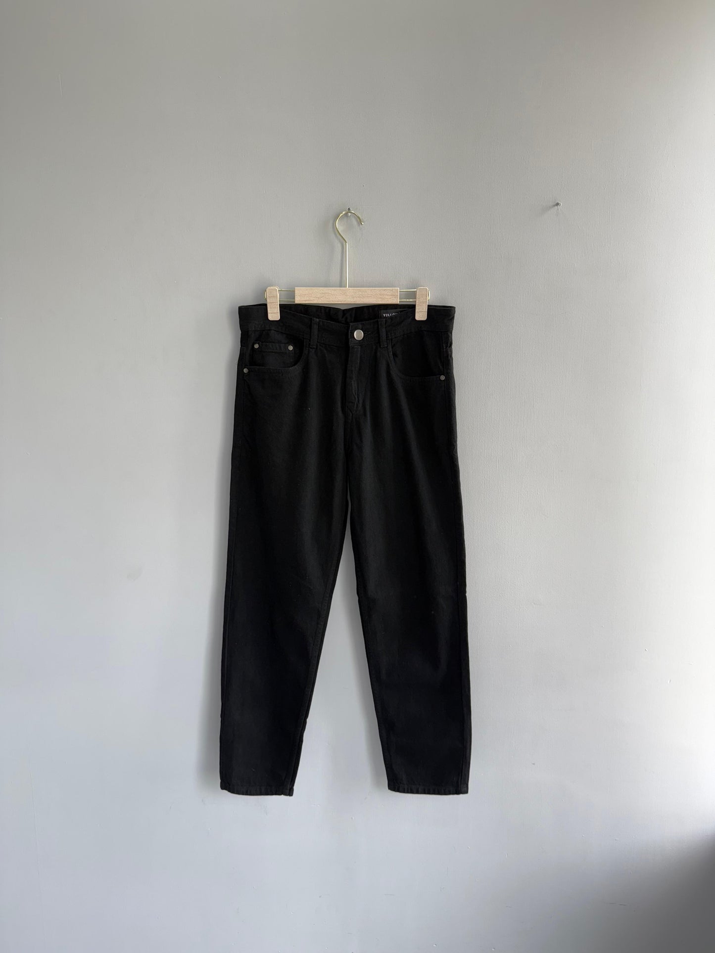 BLACK MOM FIT TROUSERS