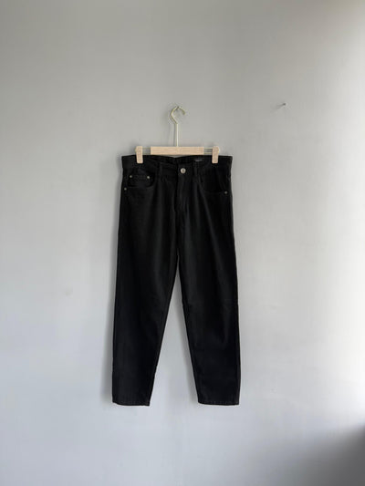 BLACK MOM FIT TROUSERS