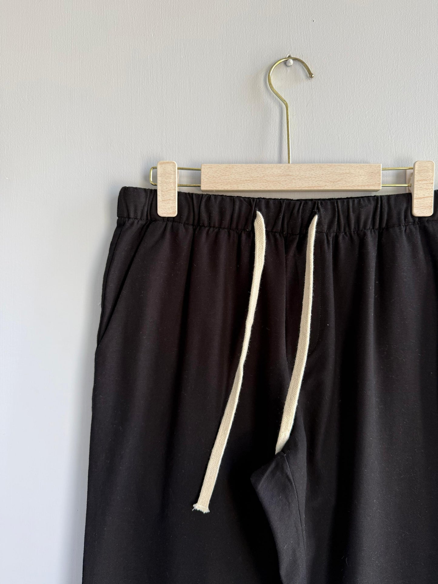 BLACK LINEN TROUSER