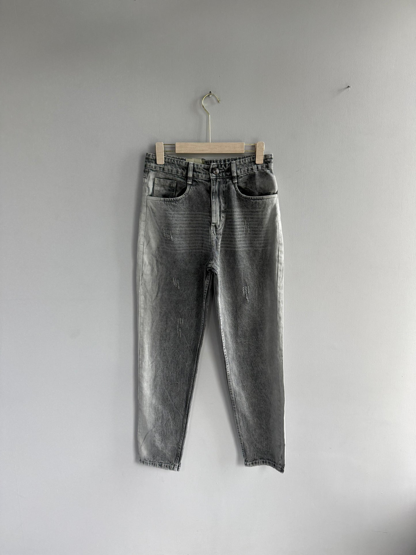 LIGHT GRAY MOM FIT DENIM TROUSERS
