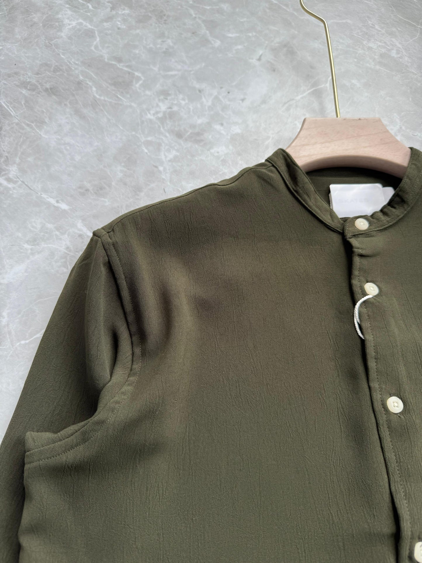 DARK GREEN IMPORTED CRUSHED MANDRIAN COLLAR SHIRT