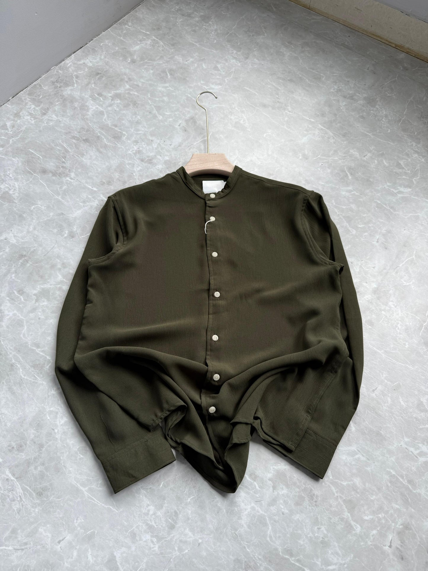 DARK GREEN IMPORTED CRUSHED MANDRIAN COLLAR SHIRT