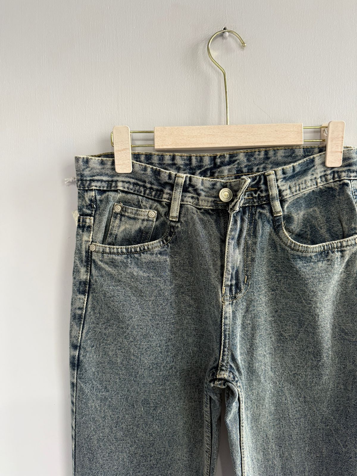GRAY MOM FIT DENIM TROUSERS