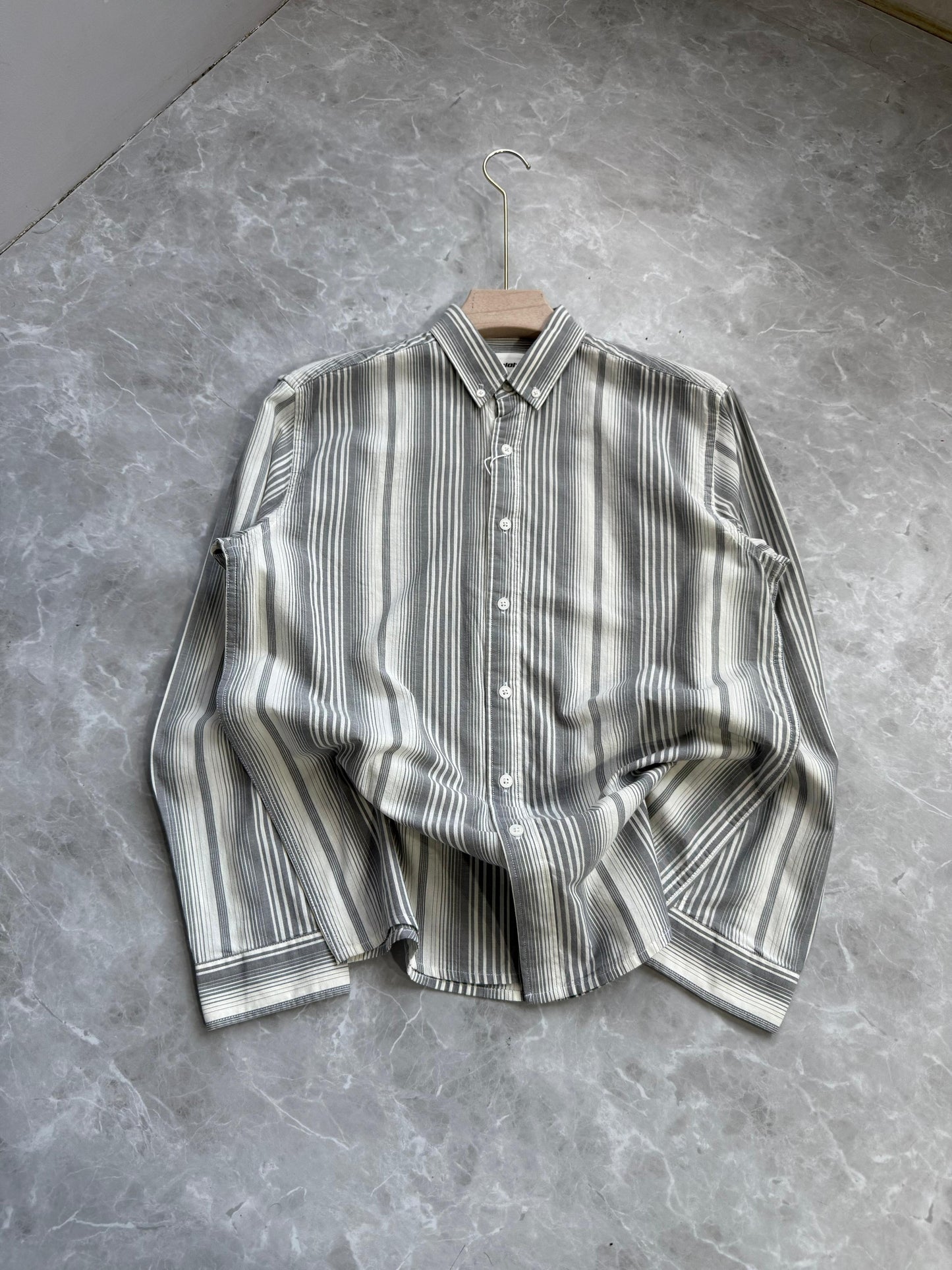 LIGHT GRAY STRIPE SHIRT