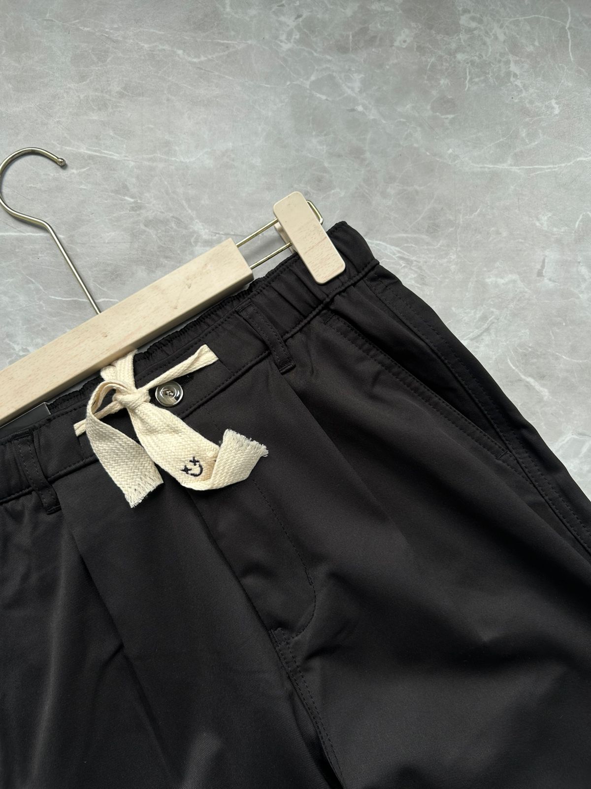 BLACK GARGO TROUSERS