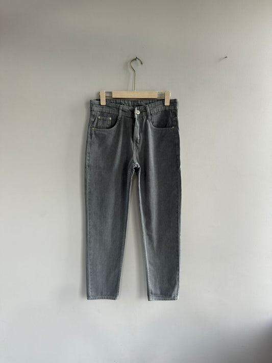GRAY MOM FIT DENIM TROUSERS