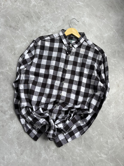 BLACK WHITE LINEN FLANEL SHIRT