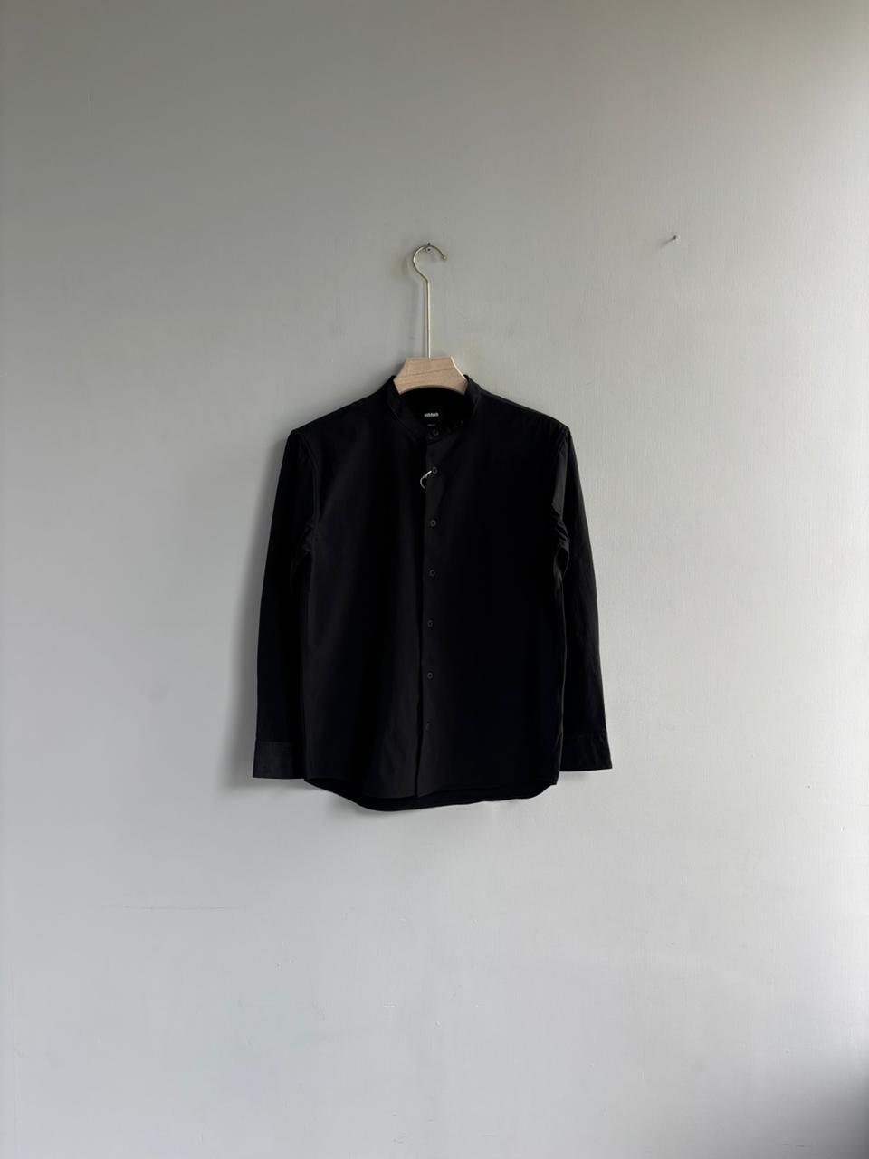 BLACK IMPORTED CRUSHED MANDRAIN COLLAR SHIRT