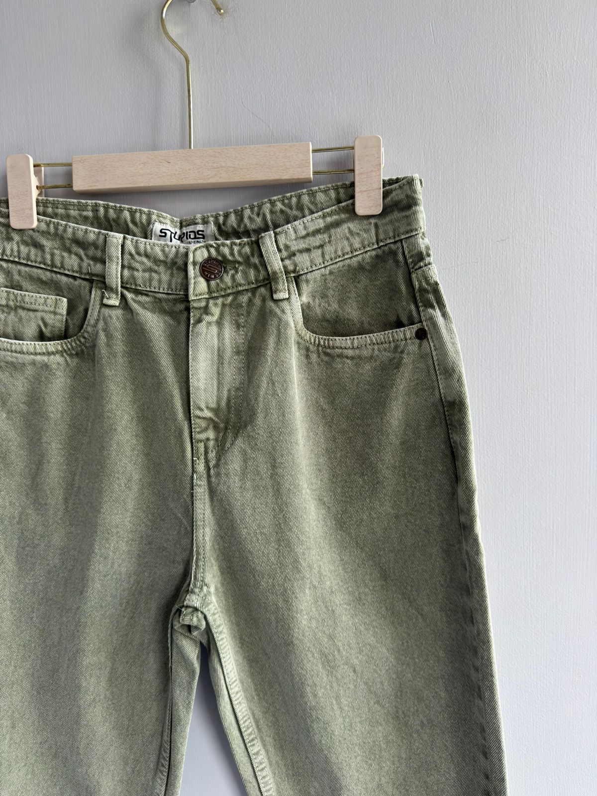 GREEN MOM FIT DENIM TROUSERS