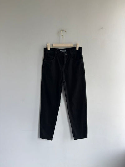 BLACK MOM FIT DENIM TROUSERS