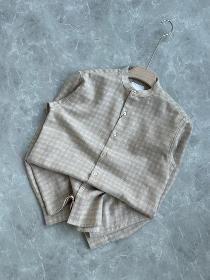 SANDAL IMPORTED MANDRIAN COLLAR SHIRT