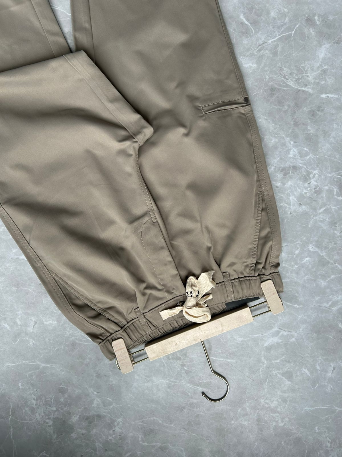 LIGHT GREEN CARGO TROUSERS