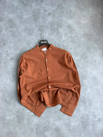 RUST BROWN LINEN MANDRIAN COLLAR SHIRT