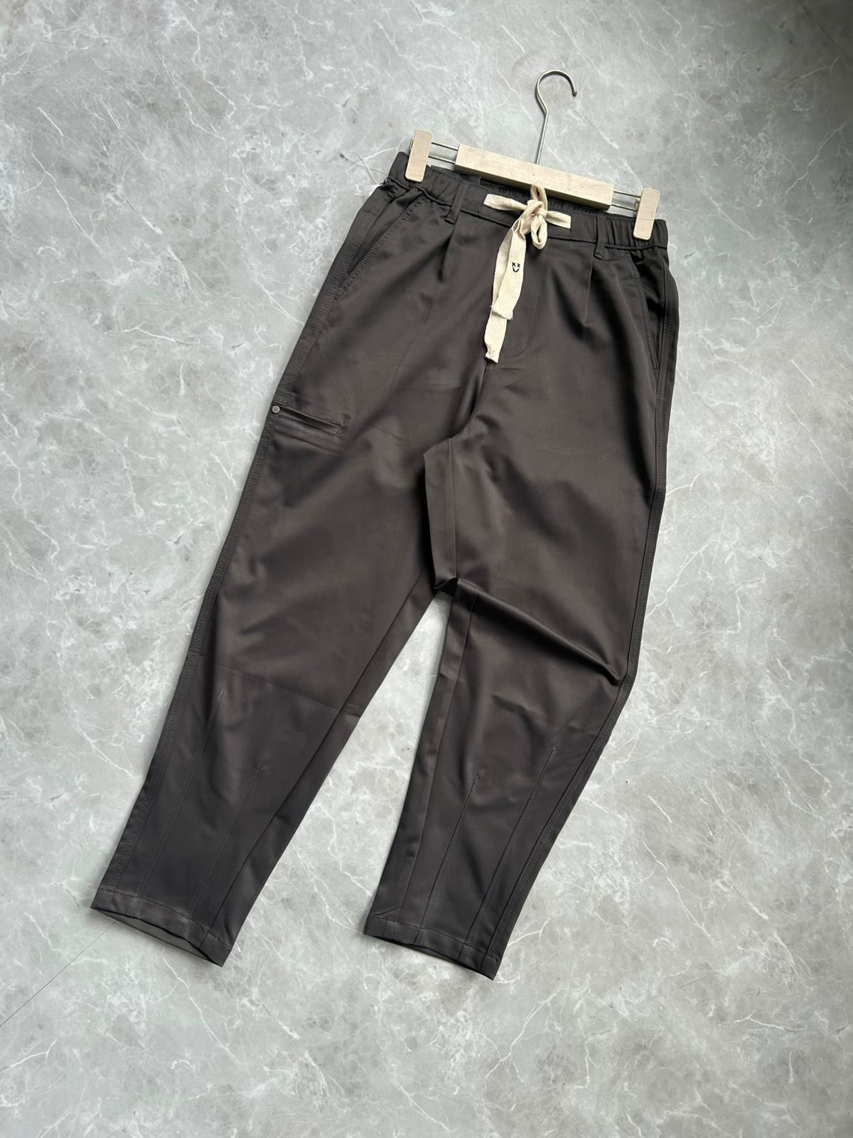 DARK GRAY CARGO TROUSERS